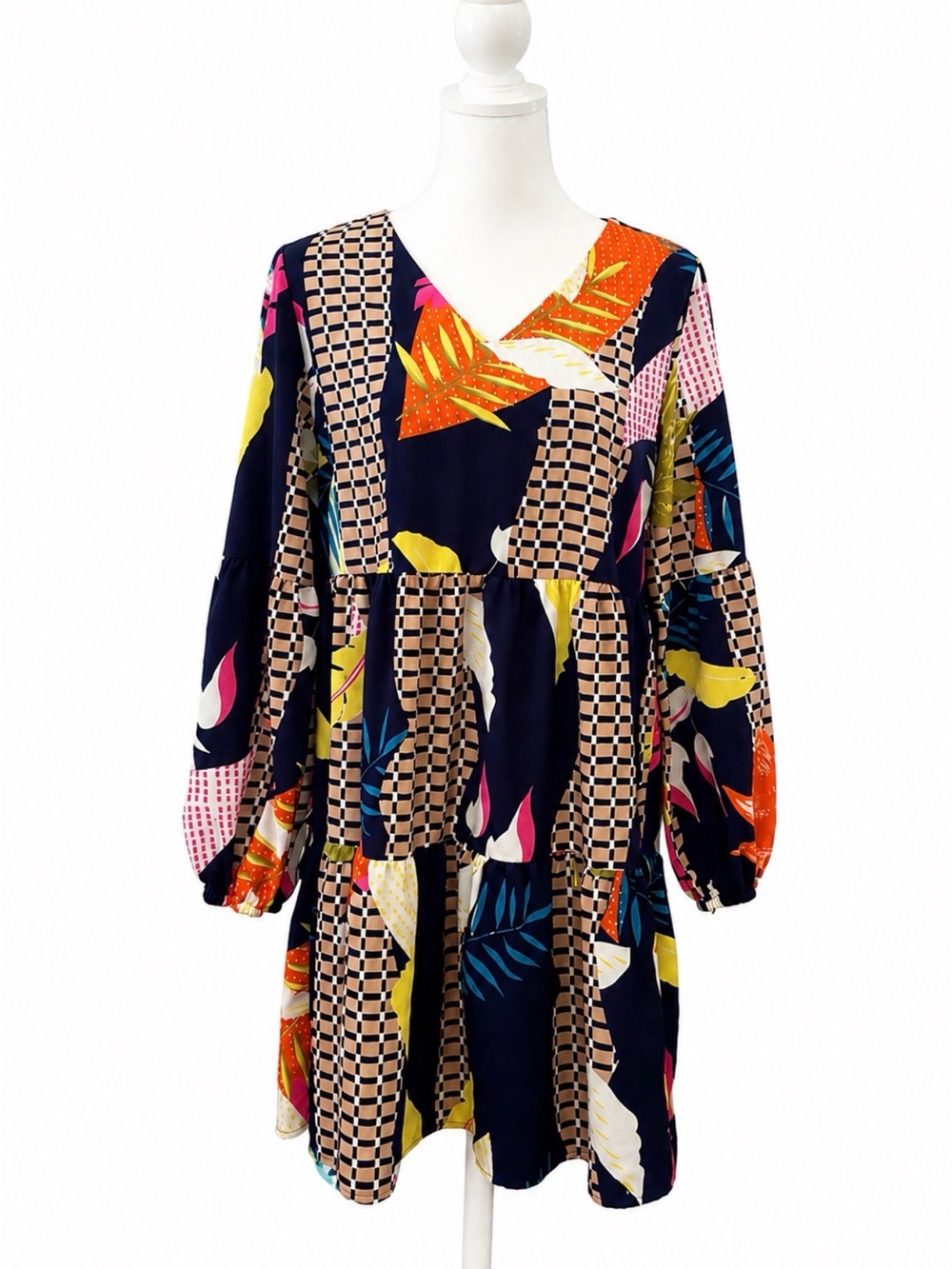 Colorful Boho Tiered Dress Women’s Medium Tropical Abstract Print Flowy Cute